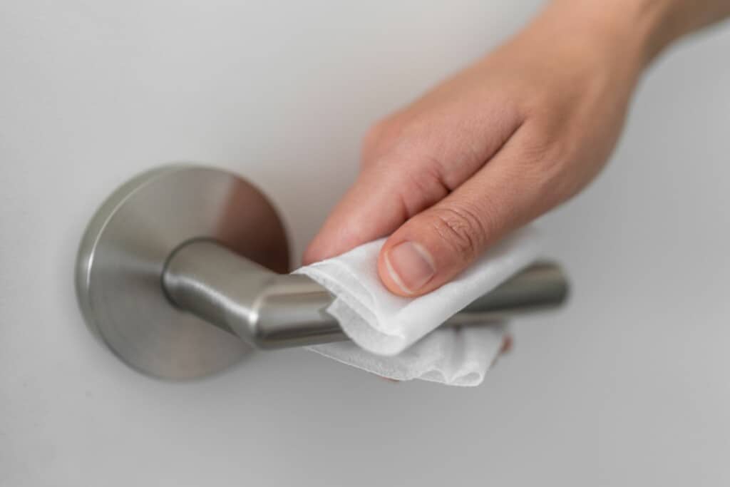 How to Make Disinfectant Wipes at Home